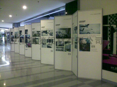 鋁合金折疊屏風 佛山立欣鋁展展覽提供全方位產(chǎn)品與服務